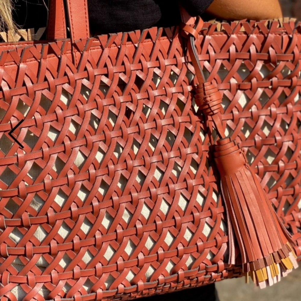 VINCE CAMUTO ELZA TOTE